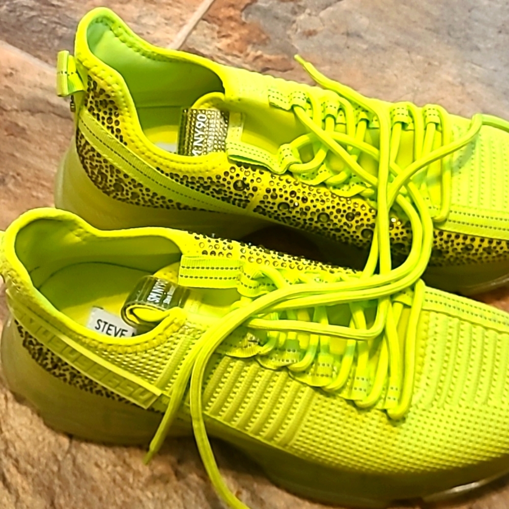 Tennis Shoes